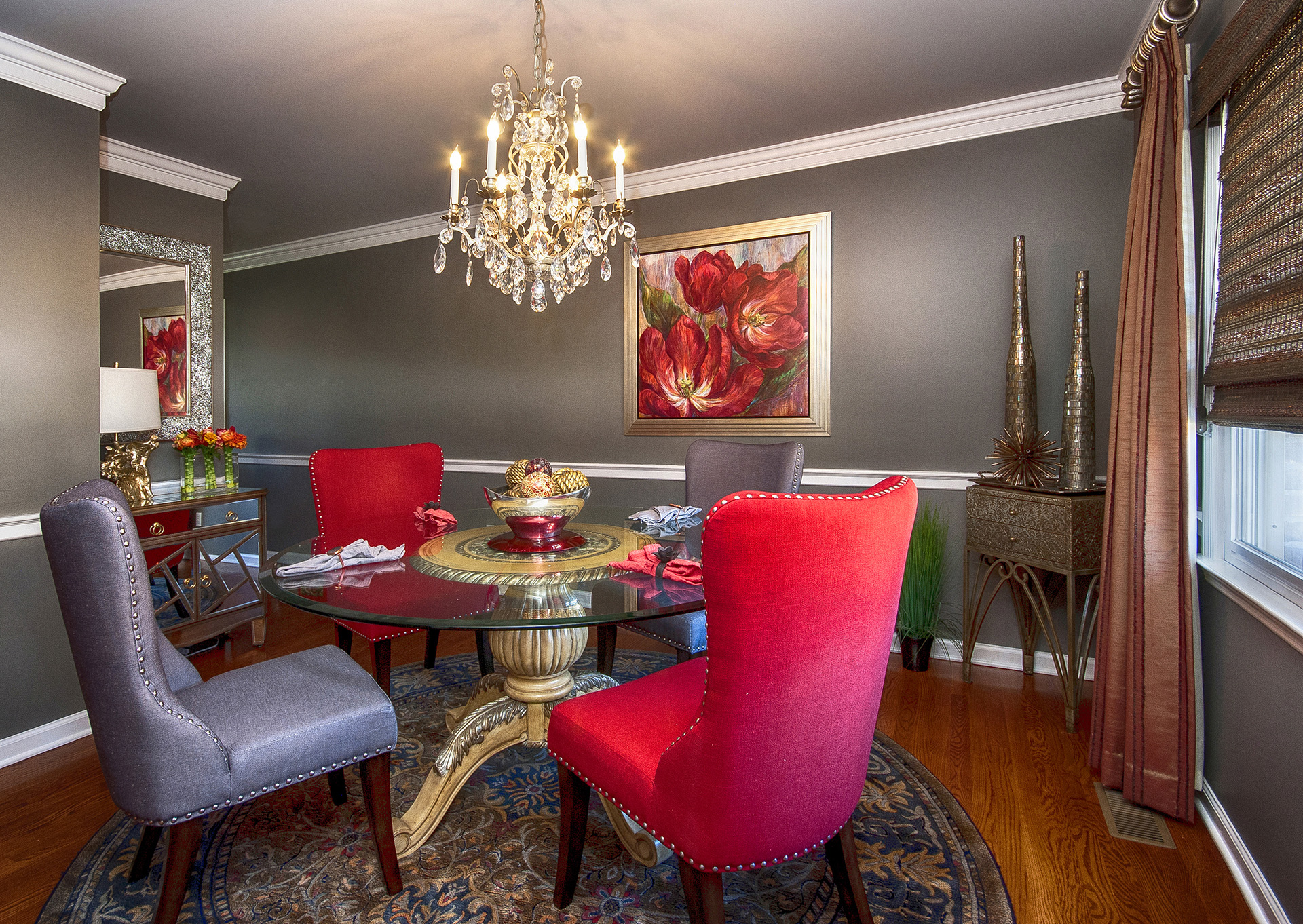 Using Red In Home Décor